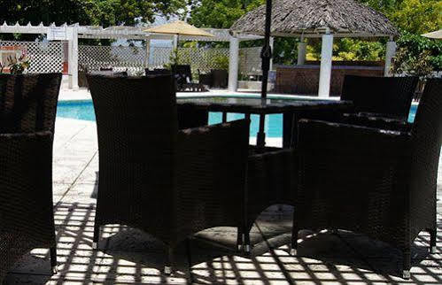 Visa Lodge Port-au-Prince Eksteriør bilde